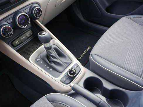 New 2026 Hyundai Venue SEL FWD image 15