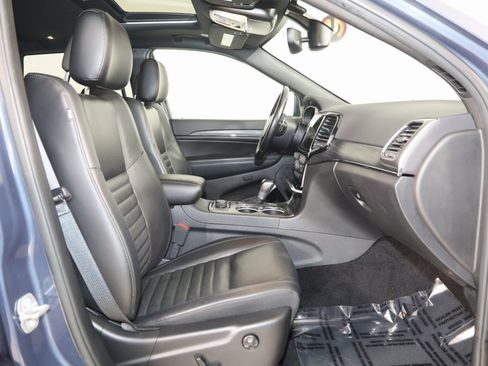 Used 2020 Jeep Grand Cherokee Limited X image 13