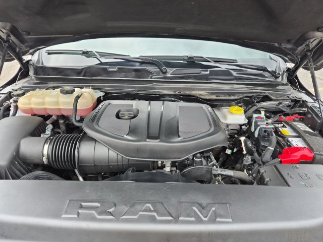 Used 2025 RAM 1500 Big Horn AWD/4WD image 32