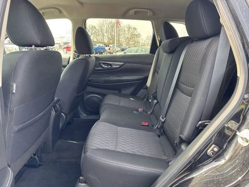 Used 2020 Nissan Rogue SV image 23