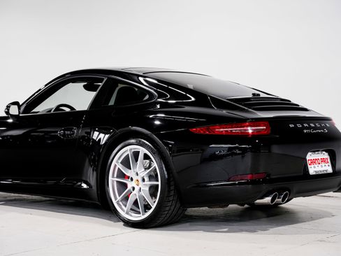 Used 2015 Porsche 911 Carrera S image 36