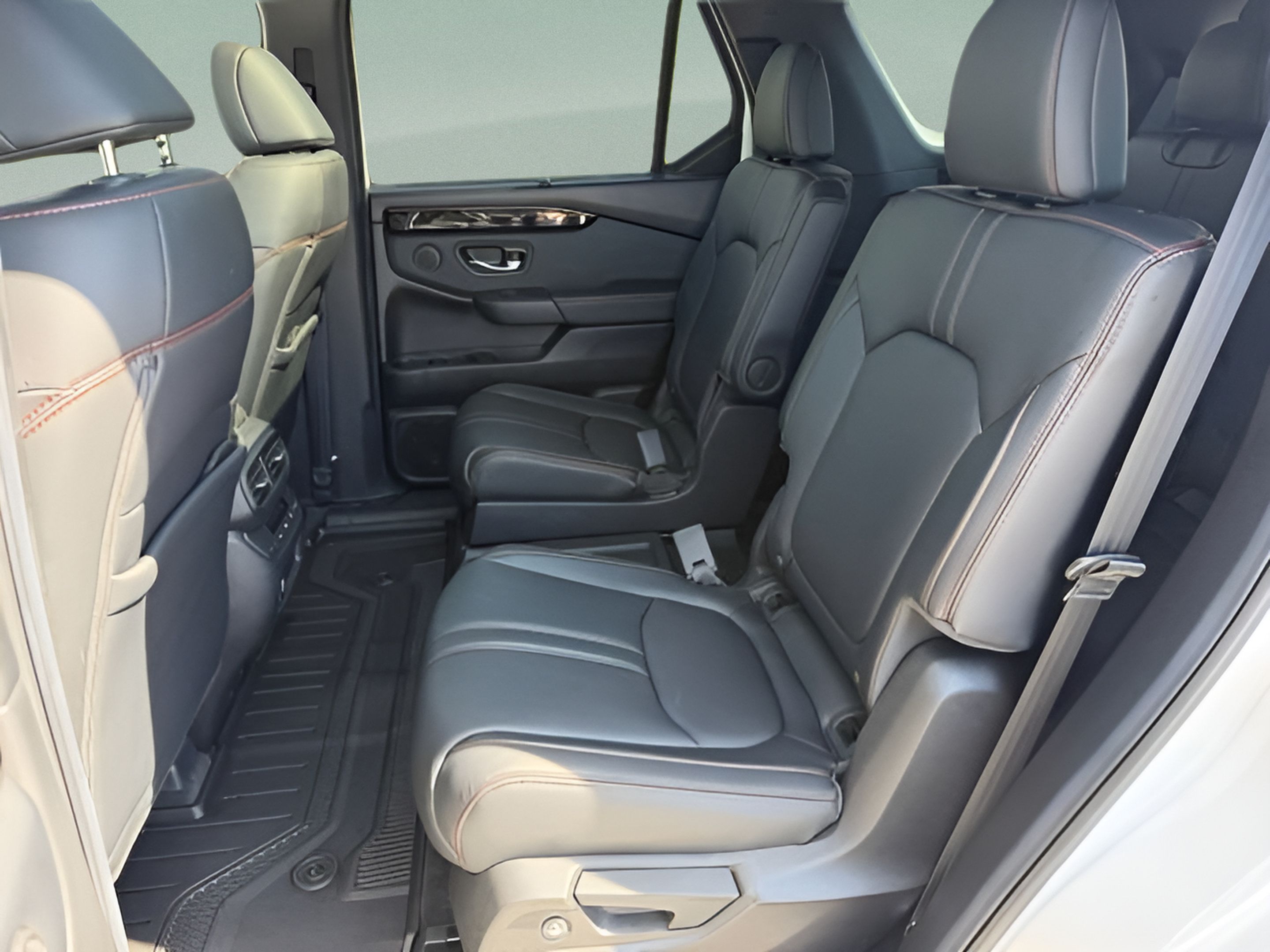 Certified 2025 Honda Pilot TrailSport image 24