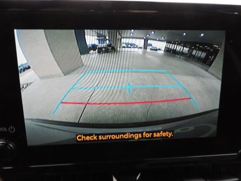 Used 2024 Toyota Corolla Cross SE image 33