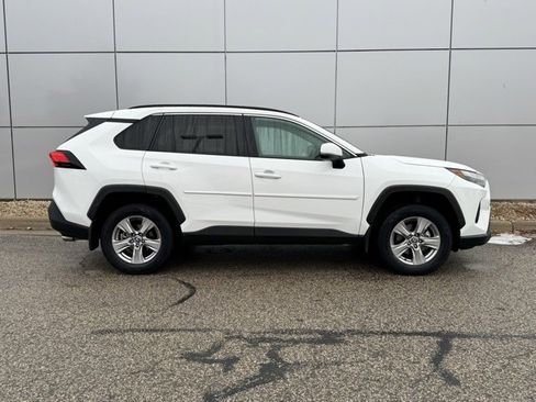 Used 2022 Toyota RAV4 XLE w/ XLE Grade Weather Package image 32