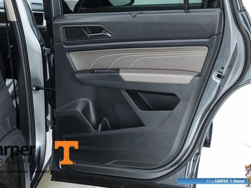 Used 2023 Volkswagen Atlas SE w/ Panoramic Sunroof Package FWD image 30
