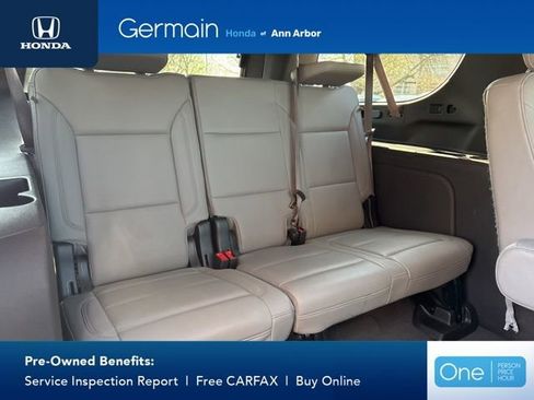 Used 2024 Chevrolet Suburban Z71 w/ Luxury Package AWD/4WD image 17