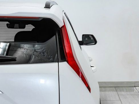 Used 2024 Kia Niro LX image 41