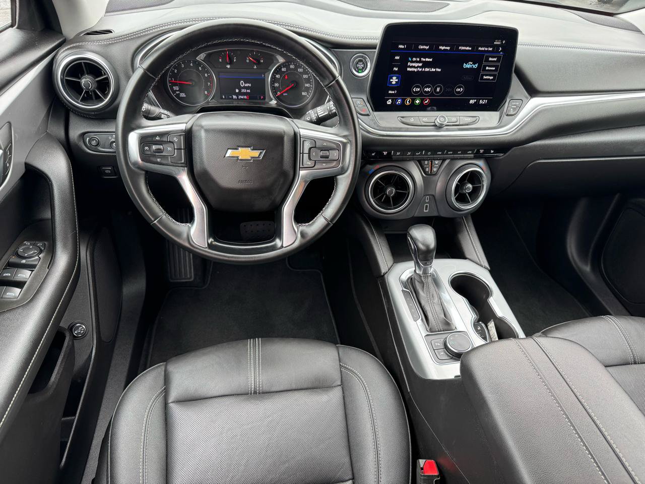 Used 2024 Chevrolet Blazer LT FWD image 11