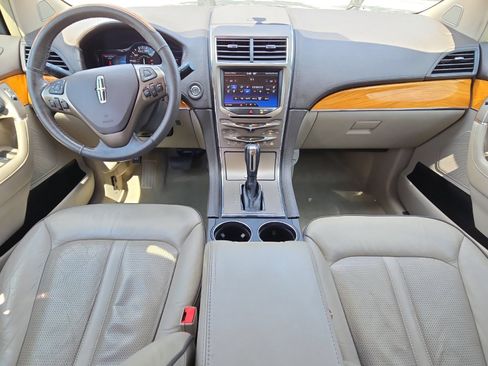 Used 2014 Lincoln MKX FWD w/ Equipment Group 102A image 12