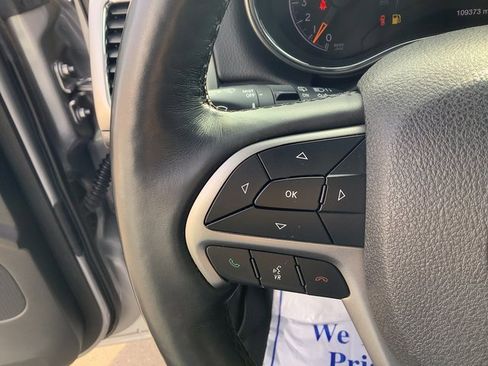 Used 2018 Jeep Grand Cherokee Altitude image 13