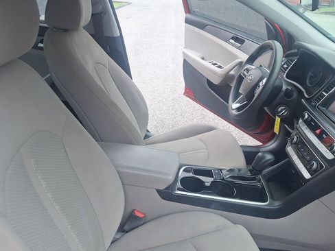 Used 2018 Hyundai Sonata SE FWD image 19