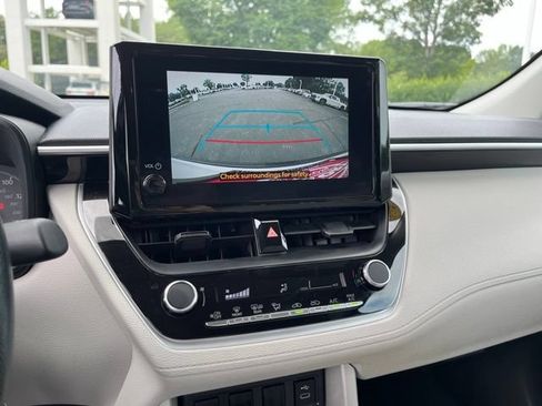 Used 2025 Toyota Corolla Cross L FWD image 26