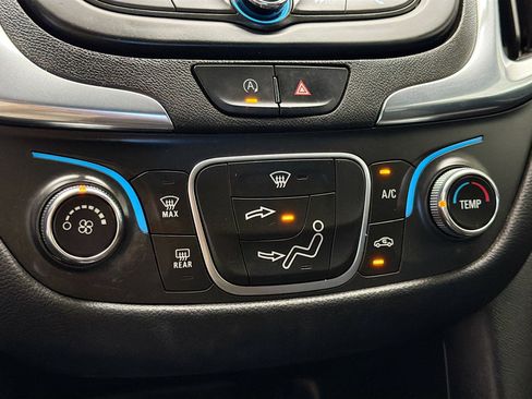 Used 2023 Chevrolet Equinox LT image 10