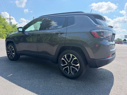 Used 2024 Jeep Compass Limited AWD/4WD image 10