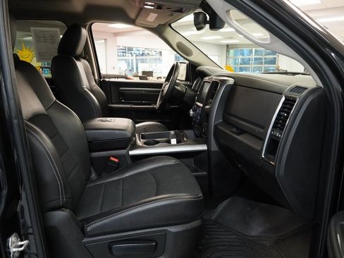 Used 2016 RAM 1500 Sport w/ Black Ram 1500 Sport Group image 31