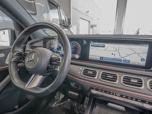 Certified 2025 Mercedes-Benz GLS 450 4MATIC w/ AMG Line Exterior image 19