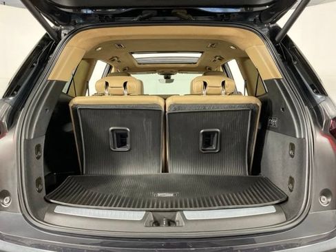Used 2021 Cadillac XT6 Premium Luxury w/ Platinum Package AWD/4WD image 32