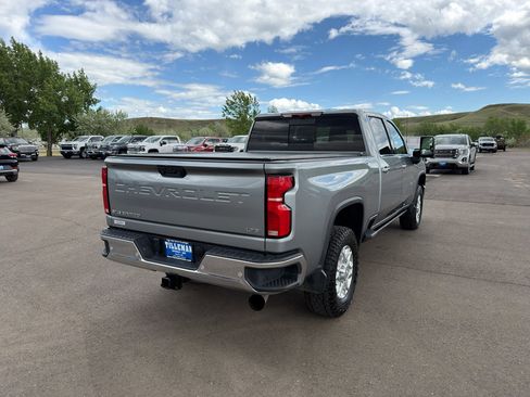 Used 2024 Chevrolet Silverado 2500 LTZ w/ LTZ Convenience Package AWD/4WD image 34