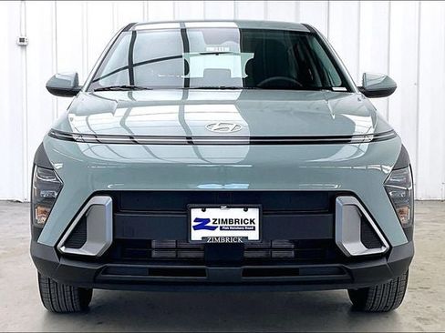 New 2026 Hyundai Kona SE image 3