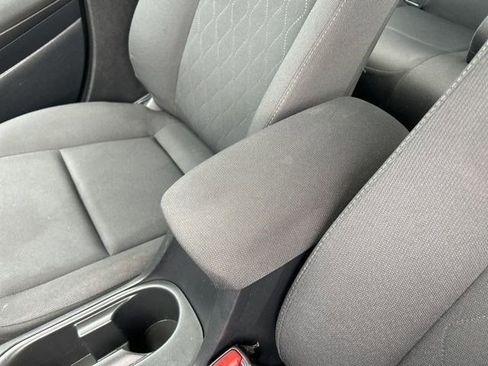 Used 2024 Toyota Corolla LE image 28