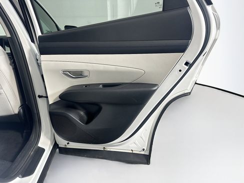 Used 2025 Hyundai Tucson SEL image 32
