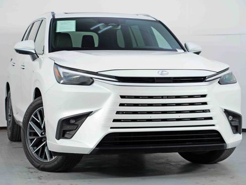 Used 2024 Lexus TX 350 FWD w/ Captains Chair Package image 4