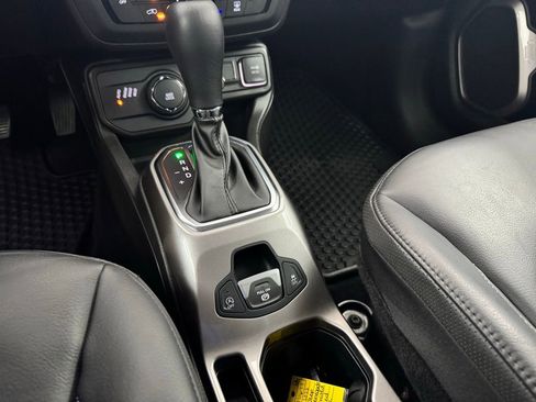 Used 2022 Jeep Renegade Limited AWD/4WD image 28
