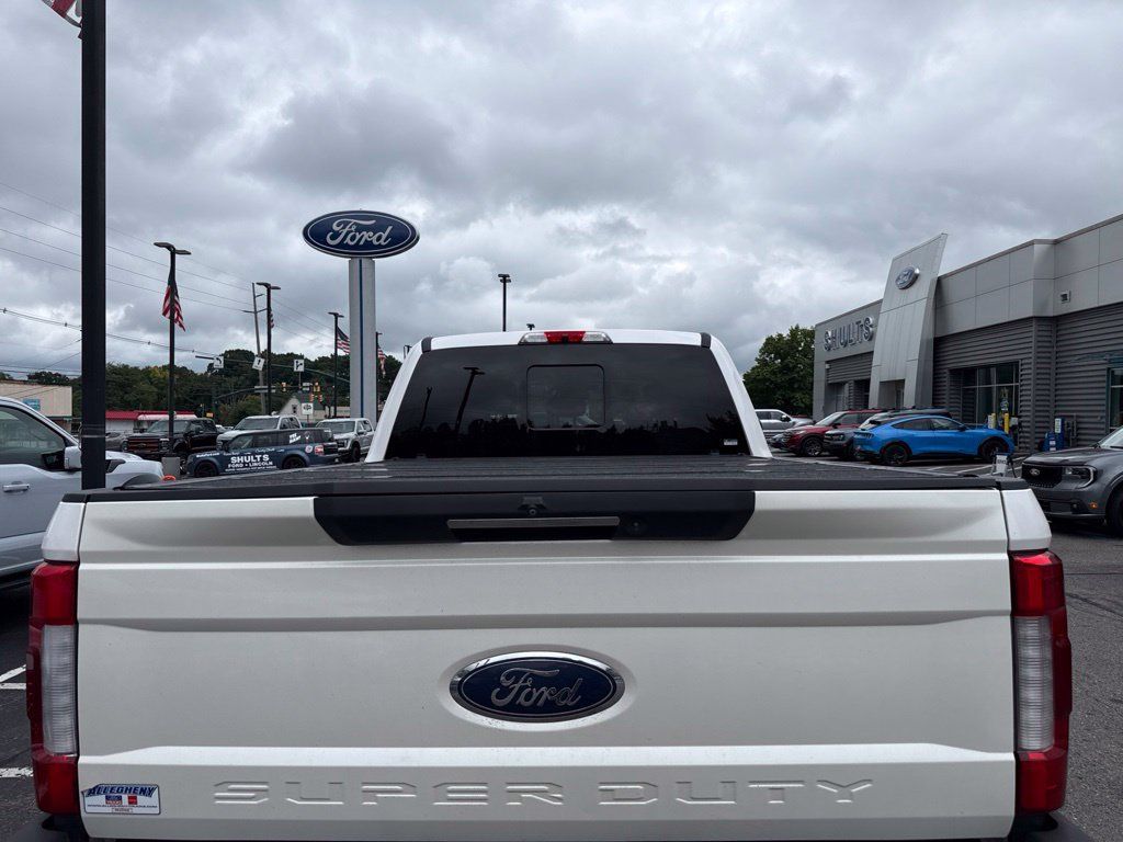 Used 2018 Ford F350 Limited w/ FX4 Off-Road Package AWD/4WD image 6
