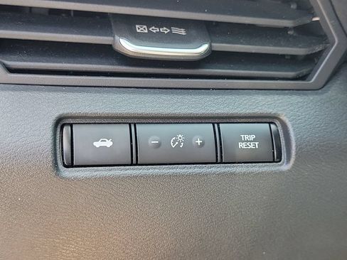 Used 2019 Nissan Altima 2.5 SR FWD image 30