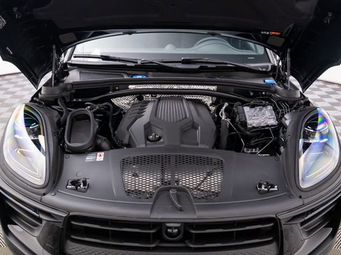 New 2026 Porsche Macan image 31