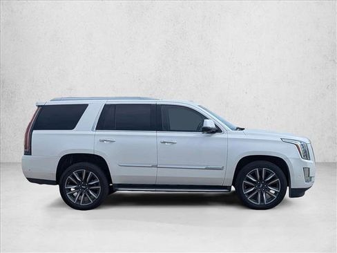 Used 2020 Cadillac Escalade 2WD image 4