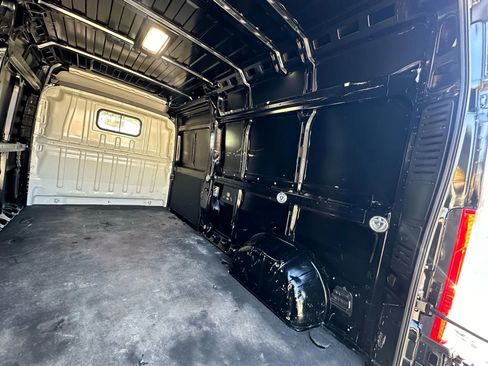 Used 2023 RAM ProMaster 2500 image 30