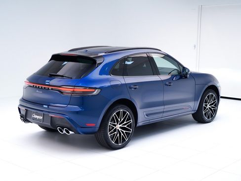 Certified 2026 Porsche Macan AWD/4WD image 9