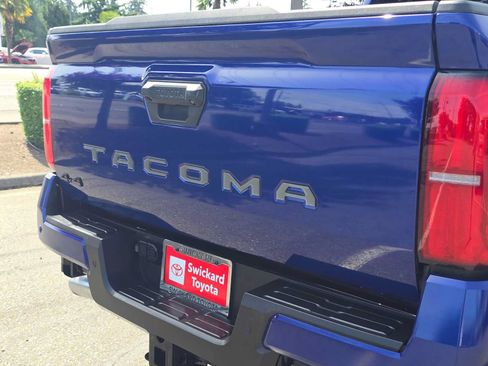 Certified 2025 Toyota Tacoma TRD Sport w/ TRD Sport Premium Package AWD/4WD image 13