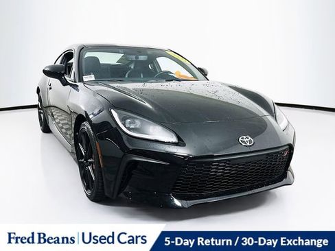 Used 2025 Toyota GR86 Premium w/ Performance Package RWD image 1