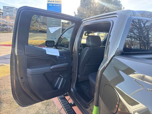 Used 2025 GMC Canyon Elevation w/ Convenience Package image 17