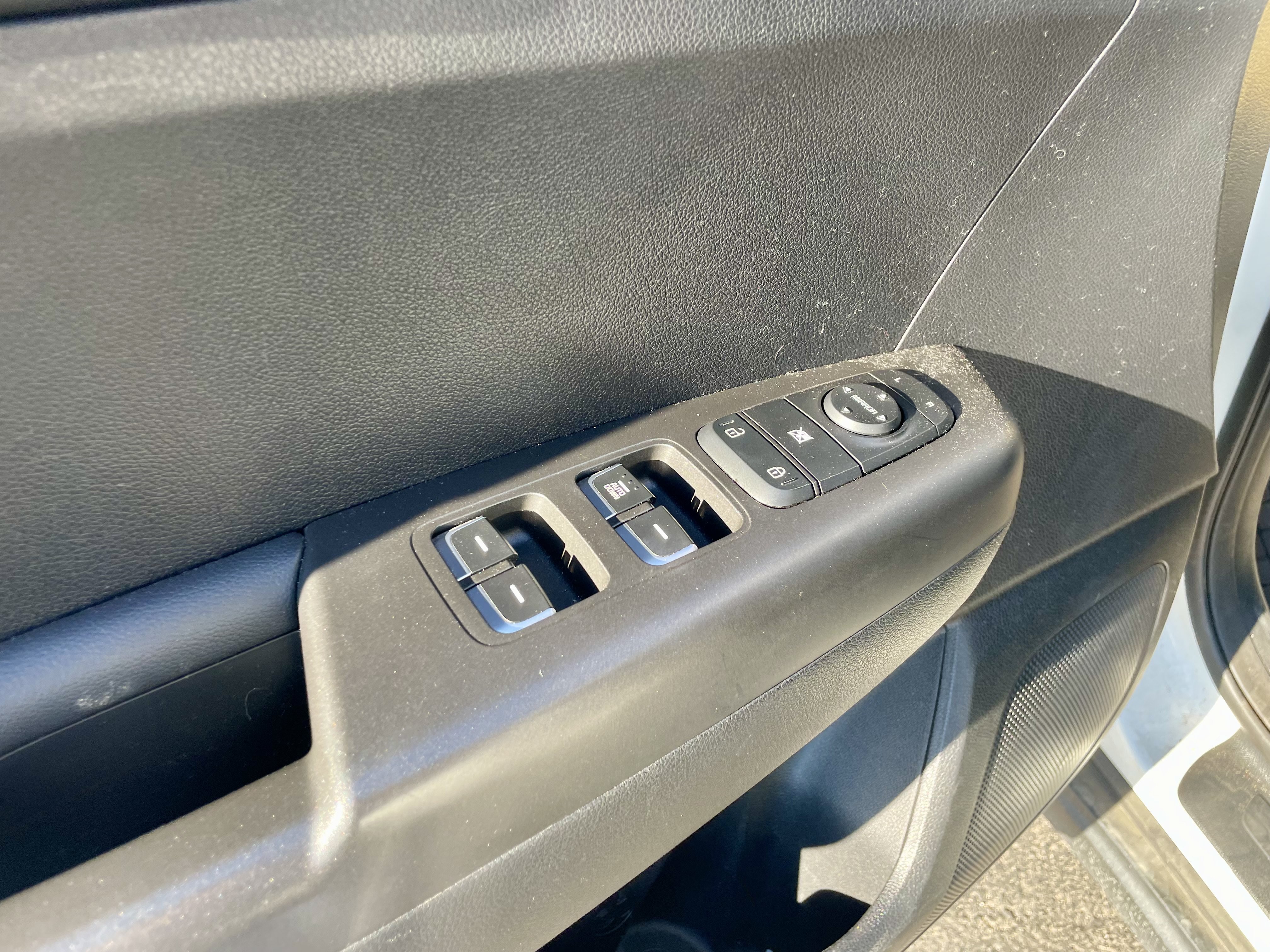 Used 2019 Kia Sportage LX AWD/4WD image 13