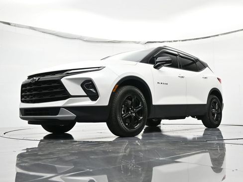 Certified 2023 Chevrolet Blazer LT w/ Convenience Package image 35