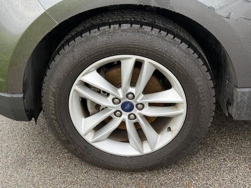 Used 2015 Ford Edge SEL FWD image 2
