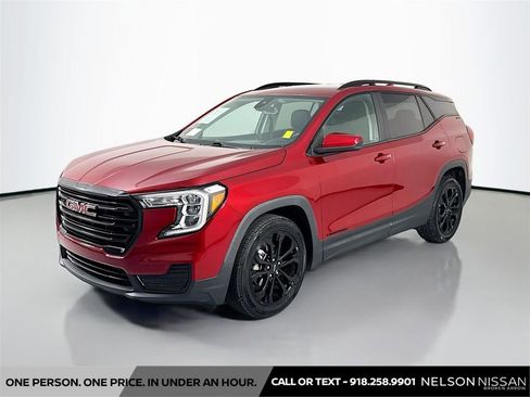 Used 2022 GMC Terrain SLE w/ Driver Convenience Package FWD image 1