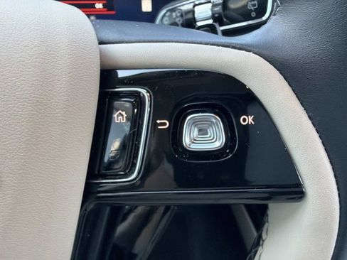New 2026 Lincoln Corsair Premiere FWD image 25