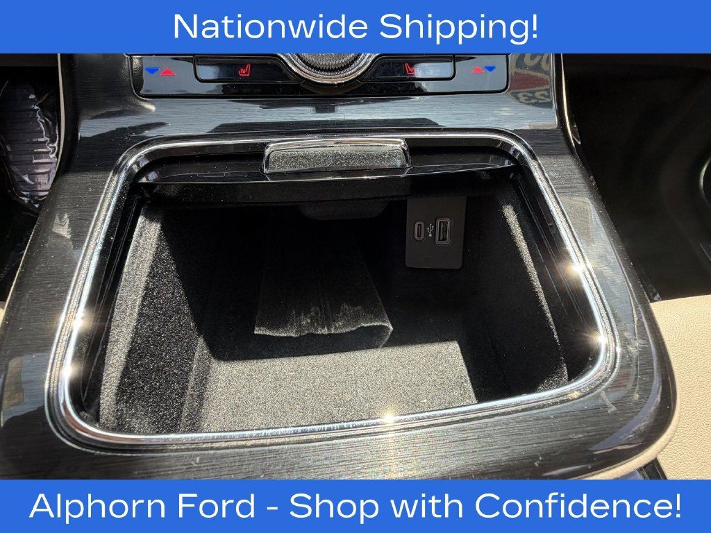 Used 2023 Lincoln Nautilus AWD w/ Premium Package image 17