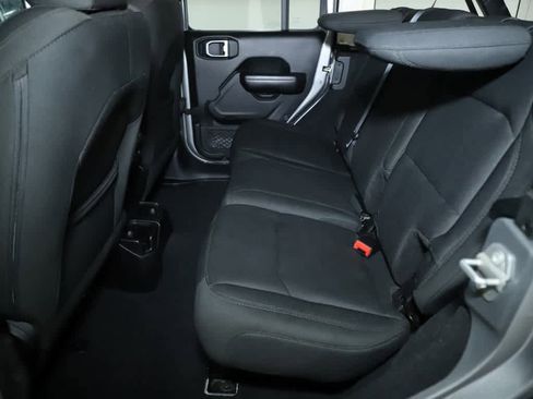 Used 2018 Jeep Wrangler Unlimited Sport S image 15