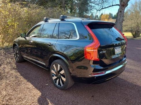 Certified 2023 Volvo XC90 T8 Ultimate image 2