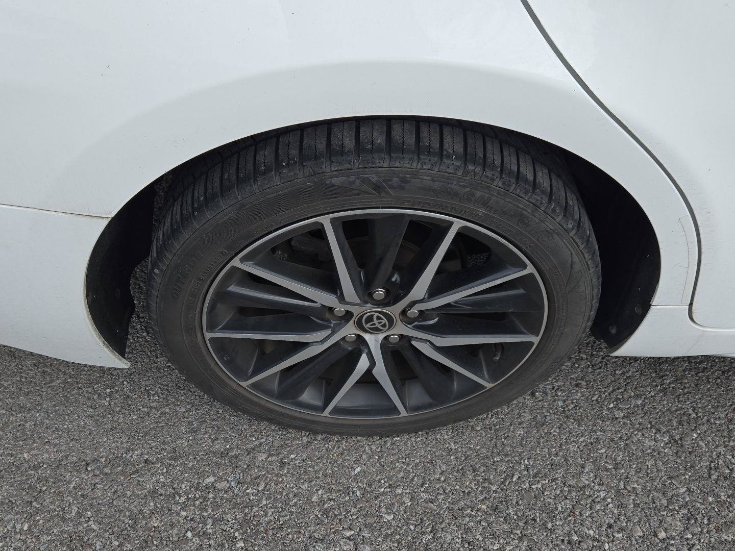Used 2021 Toyota Camry SE w/ Carpet Mat Package (TMS) FWD image 10
