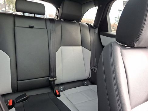 New 2026 Land Rover Range Rover Velar Dynamic SE image 17