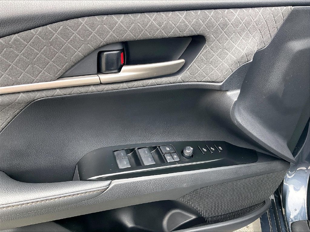 Used 2026 Toyota Camry XLE w/ Premium Plus Package AWD/4WD image 38