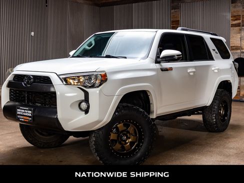 Used 2017 Toyota 4Runner TRD Off-Road Premium image 4