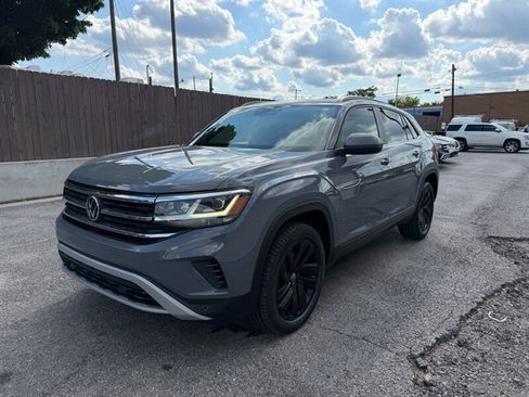Used 2022 Volkswagen Atlas Cross Sport SE AWD/4WD image 5