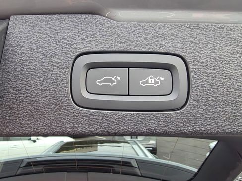 Used 2025 Volvo V60 B5 Cross Country Plus AWD/4WD image 34